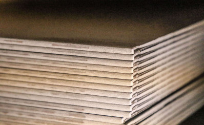 Microalloyed pickled steel sheet for cold forming